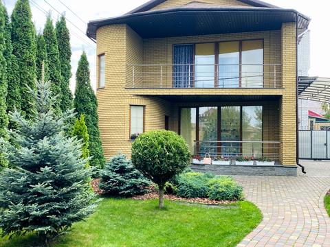 будинок за адресою Набережна вул.