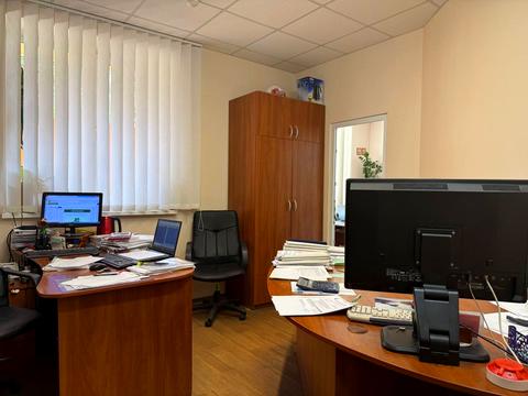 комерційна за адресою Завадського вул., 54