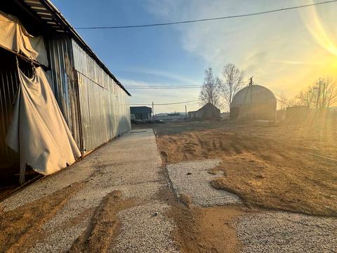 комерційна за адресою визволителів, 100