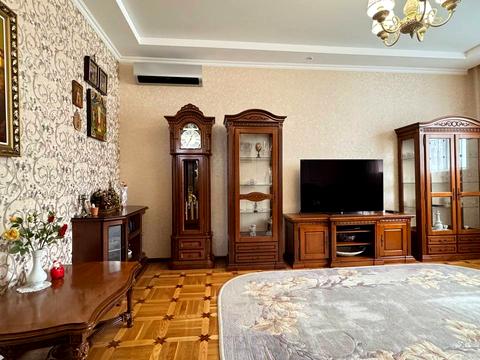 будинок за адресою Богдана Хмельницького