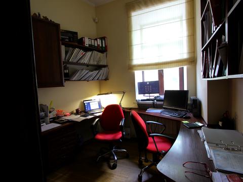 комерційна за адресою Кудрявська вул., 8-А