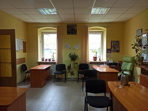 комерційна за адресою Ужгород, Корятовича пл., 5