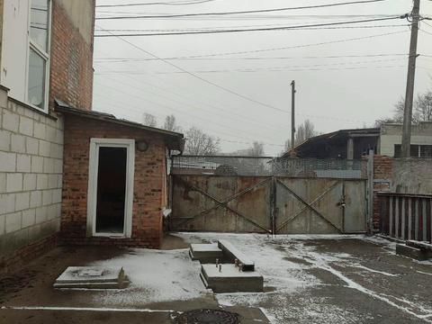 комерційна за адресою Степана Бандери вул. (Попова), 3