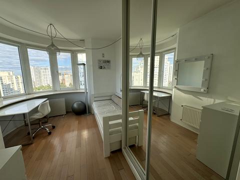 квартира за адресою Верховинна вул., 37
