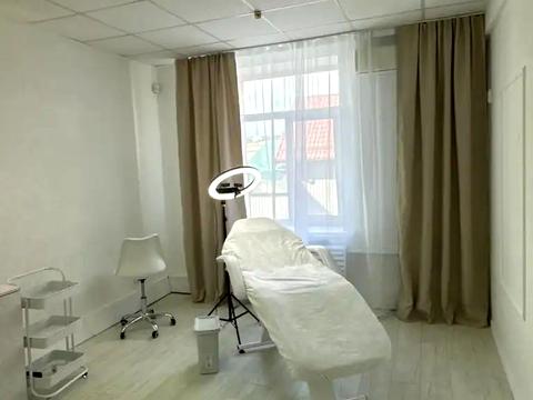 комерційна за адресою Шевченка вул., 10