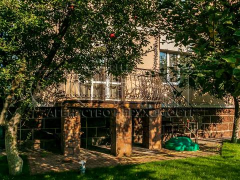 дом по адресу с. Петропавловская борщаговка, вишнева