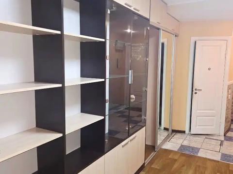 комерційна за адресою Різнична вул., 9