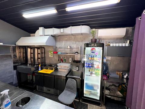 коммерческая по адресу Карпатская ул., 208