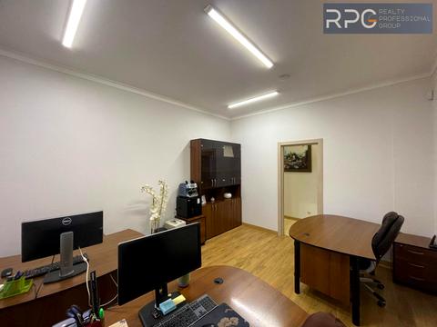 комерційна за адресою Липська вул., 19/7