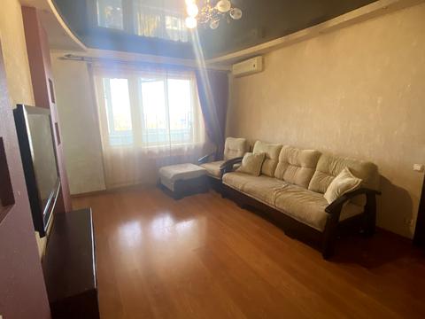 квартира за адресою Володимира Момота вул., 44