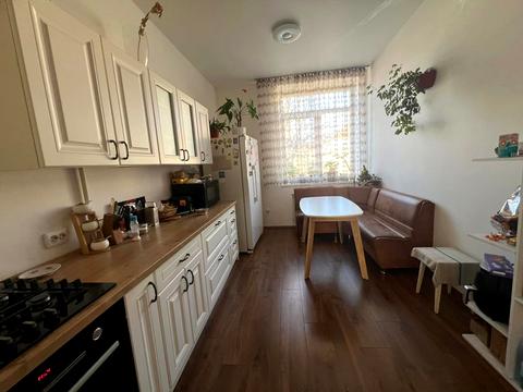 квартира за адресою Олександра Довженка вул., 6