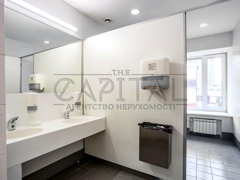 комерційна за адресою Науки просп., 1