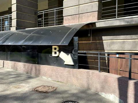 комерційна за адресою Борщагівська вул., 152-А