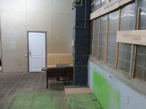 комерційна за адресою Будівельників вул., 23