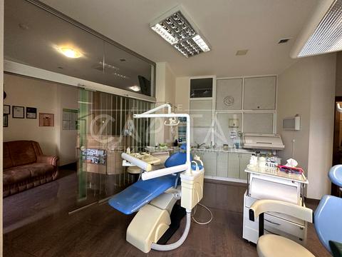 комерційна за адресою Раїси Окіпної вул., 4-А