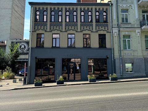 комерційна за адресою Бульварно-Кудрявська вул. (Воровського), 42