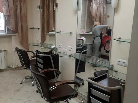 комерційна за адресою Левка Лук'яненка вул. (Маршала Тимошенка), 18