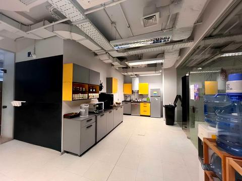 коммерческая по адресу Лейпцигская ул., 15