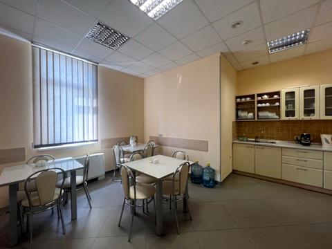 коммерческая по адресу Антоновича ул. (Горького), 33в