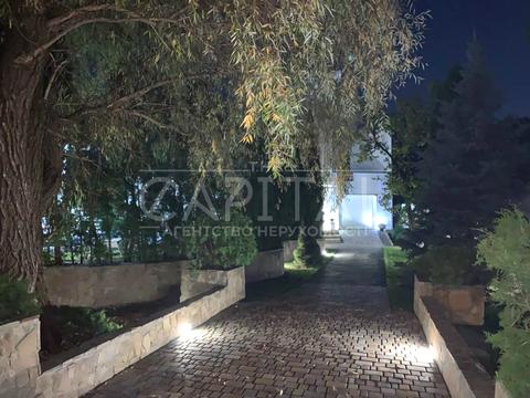 будинок за адресою Голосіїво