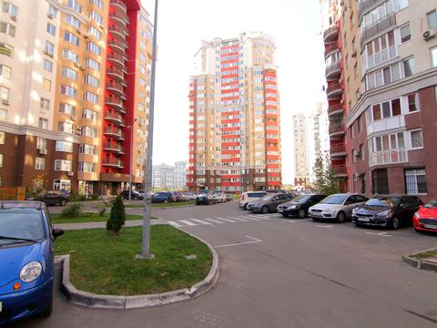 комерційна за адресою Композитора Мейтуса вул., 4-А