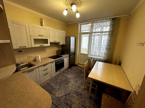 квартира за адресою Авіаконструктора Ігоря Сікорського вул. (Танкова), 4-Б