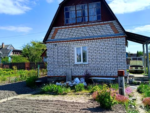 будинок за адресою Квітнева