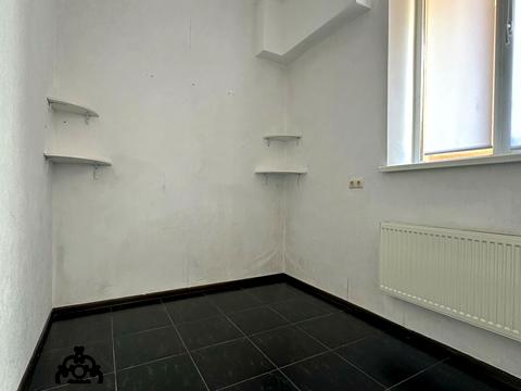 комерційна за адресою Боголюбова вул., 18