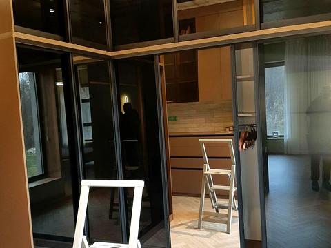 будинок за адресою вильхова, 1