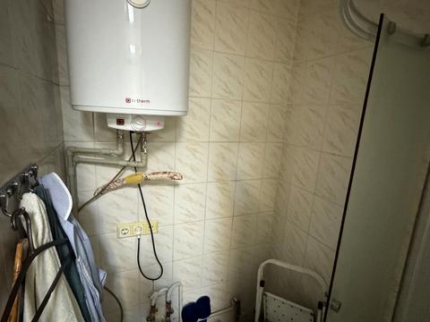 комерційна за адресою Академіка Булаховського вул., 5-В