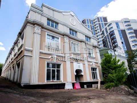 комерційна за адресою Золотоустівська вул., 23