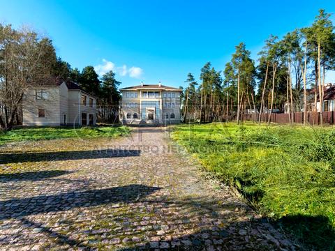 будинок за адресою с. Нові Безрадичі, Сонячна