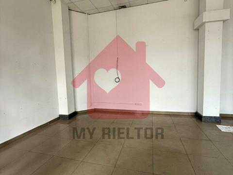 комерційна за адресою Корятовича пл., 5
