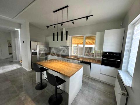 будинок за адресою Трояндова вул.