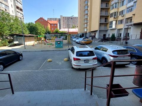 квартира за адресою Космонавтів вул., 128д