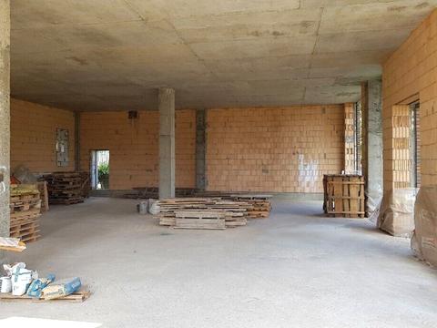 комерційна за адресою Чорновола вул., 80