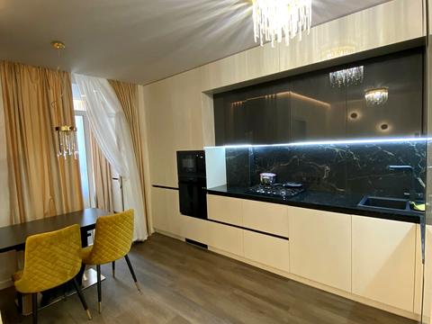 квартира за адресою Чорновола, 7