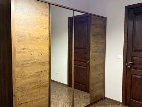 квартира за адресою Київ, Драгоманова вул., 2-А