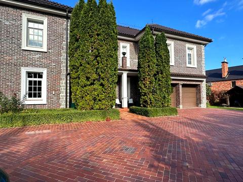 будинок за адресою вулиця Кошового