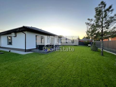 будинок за адресою вул. Вишнева (Леніна)