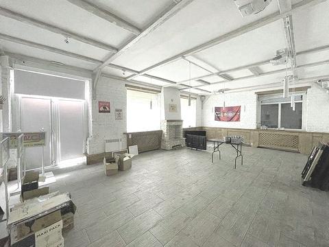 комерційна за адресою Троїцька пл., 5-А