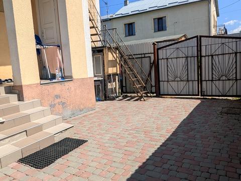 будинок за адресою Розточчя вул., 24