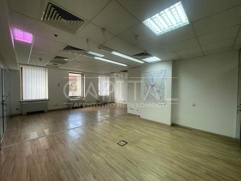 комерційна за адресою Богдана Хмельницького вул., 52а