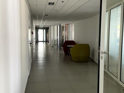 комерційна за адресою Спортивна пл., 1а