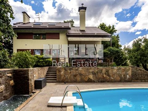 будинок за адресою каштанова