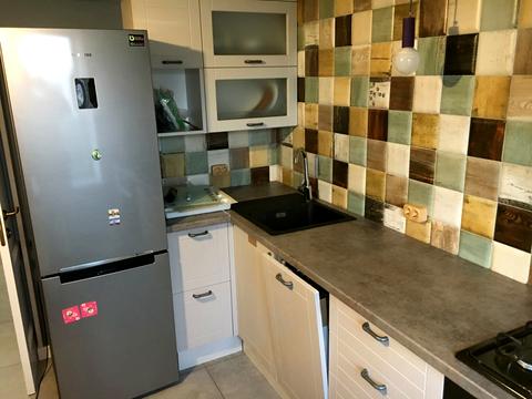 квартира по адресу Верховинная ул.