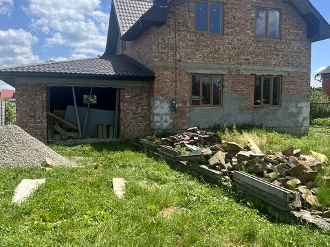 будинок за адресою Євгена Коновальця вул., 251