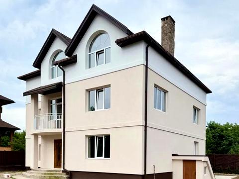 будинок за адресою Шкільна вул., 1