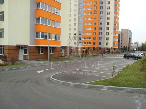 комерційна за адресою Любомира Гузара просп. (Космонавта Комарова), 46-В