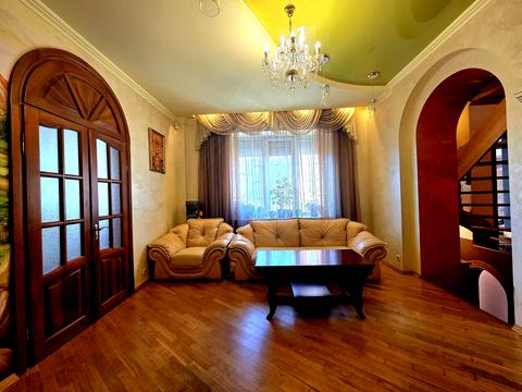 квартира за адресою Короленка, 6